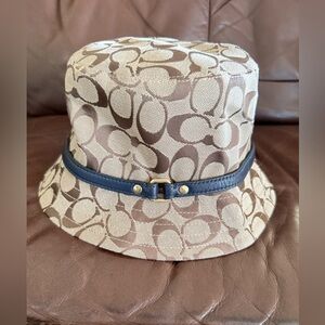 Coach NWOT Tan & Brown Signature Jacquard Print Bucket Hat & Navy Leather Band